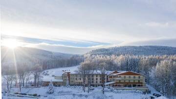 Фото Отель Malinowy Dwór Hotel Medical SPA г. Сверадув-Здруй 3