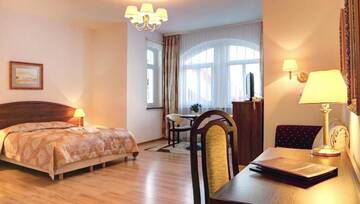 Фото номера Двухместный номер с 1 кроватью Отель Park Hotel Kur &amp; Spa г. Сверадув-Здруй 14