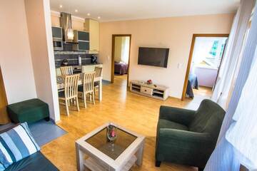 Фото номера Large Two-Bedroom Apartment (tarASowy) Апартаменты Apartamenty Izerskie г. Сверадув-Здруй 4