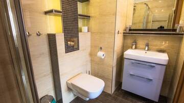 Фото номера Large Two-Bedroom Apartment (tarASowy) Апартаменты Apartamenty Izerskie г. Сверадув-Здруй 11