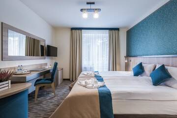 Фото номера Стандартный двухместный номер с 1 кроватью Отель Krasicki Hotel Resort &amp; Spa г. Сверадув-Здруй 5