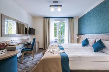 Фото номера Стандартный двухместный номер с 1 кроватью Отель Krasicki Hotel Resort &amp; Spa г. Сверадув-Здруй 8
