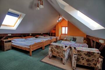 Фото номера Четырехместный номер с ванной комнатой Фермерские дома Agroturystyka Wolimierz 51 г. Сверадув-Здруй 5