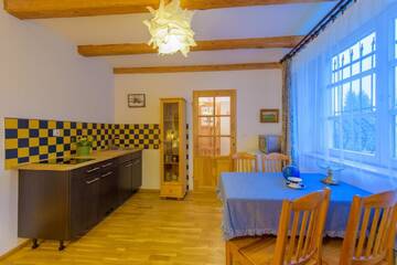 Фото номера Стандартный трехместный номер-студио Гостевой дом Villa Parkowa 5 г. Сверадув-Здруй 5
